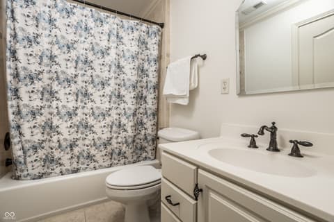 Photo of 13986 Salsbury Creek Drive, Carmel, IN
