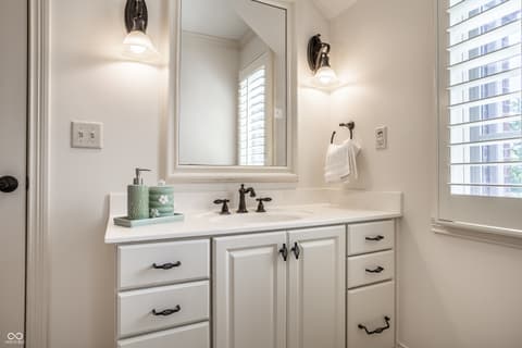 Photo of 13986 Salsbury Creek Drive, Carmel, IN