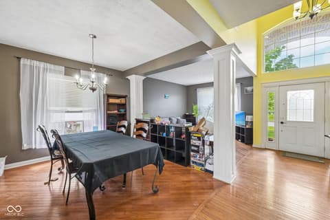 Dining room at 511 Georgetown Road, Greenwood, IN