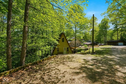 Photo of 6425 Robin Drive, Nineveh, IN