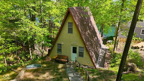 Photo of 6425 Robin Drive, Nineveh, IN