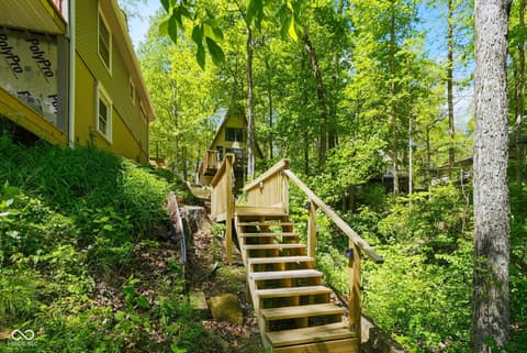 Photo of 6425 Robin Drive, Nineveh, IN