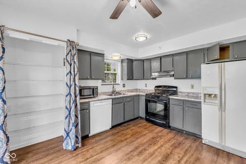 Kitchen at 33 Cottonwood Court, Greencastle, IN