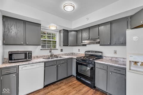 Kitchen at 33 Cottonwood Court, Greencastle, IN