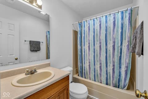 Bathroom at 33 Cottonwood Court, Greencastle, IN
