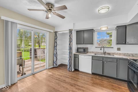 Kitchen at 33 Cottonwood Court, Greencastle, IN