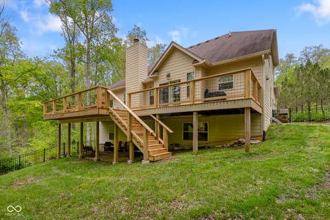 Photo of 151 Hilltop Lane, Nashville, IN