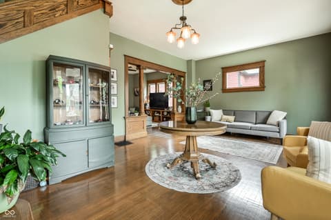 Photo of 1420 Woodlawn Avenue, Indianapolis, IN