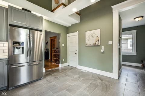 Photo of 1420 Woodlawn Avenue, Indianapolis, IN