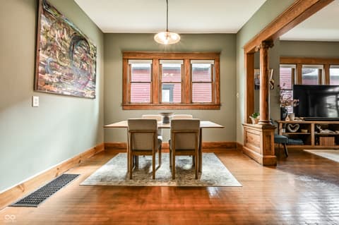 Photo of 1420 Woodlawn Avenue, Indianapolis, IN