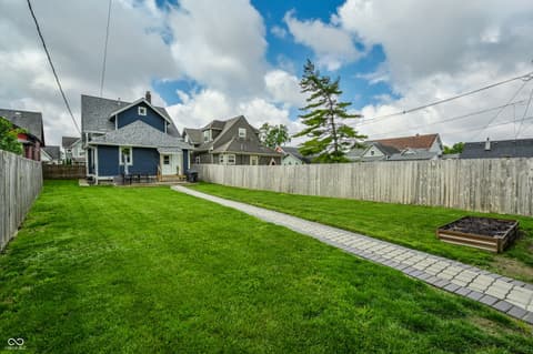 Photo of 1420 Woodlawn Avenue, Indianapolis, IN