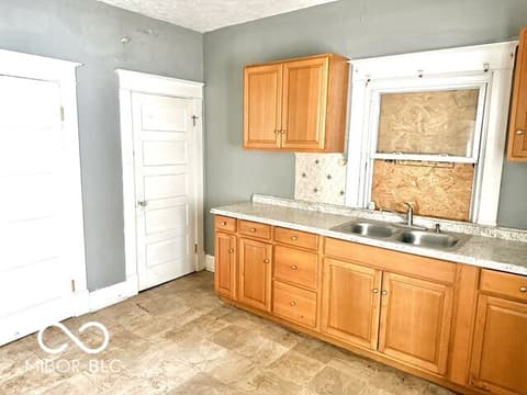 Photo of 1367 N Kealing Avenue, Indianapolis, IN