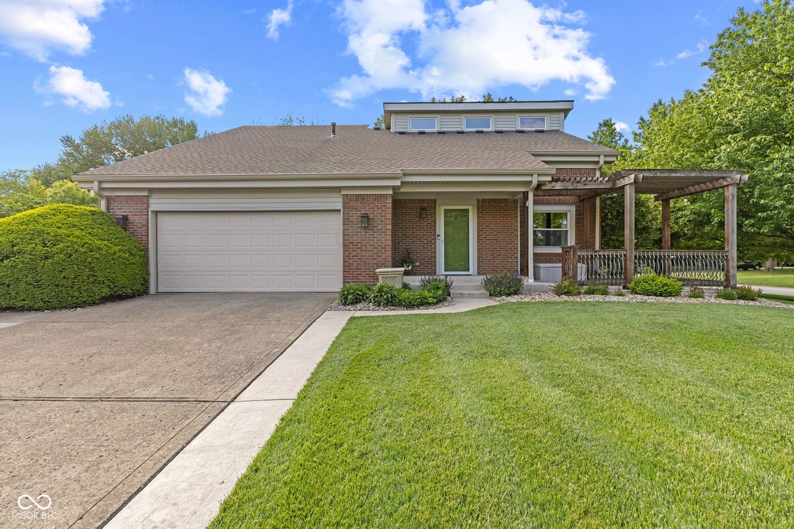 Photo of 2 Marley Court, Whiteland, IN