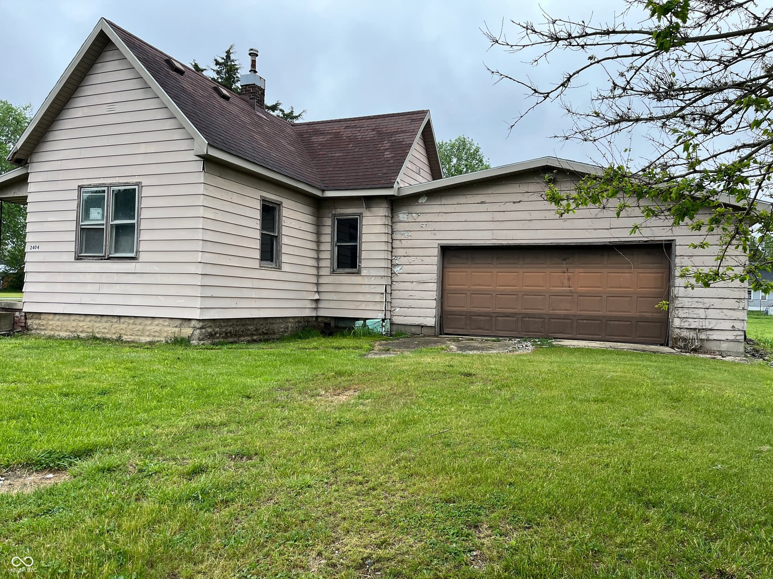 Photo of 2404 S J Street, Elwood, IN