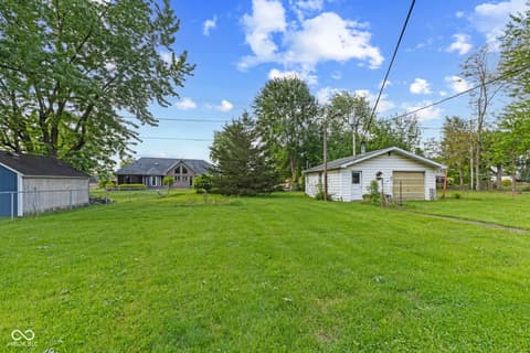 Yard at 1015 E Logan Street, Brownsburg, IN