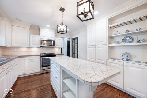 Photo of 5942 Hillside Avenue East Drive, Indianapolis, IN