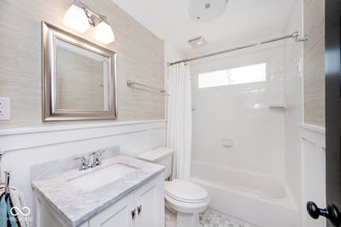 Photo of 5942 Hillside Avenue East Drive, Indianapolis, IN