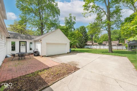 Photo of 5942 Hillside Avenue East Drive, Indianapolis, IN