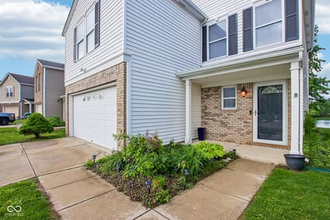 Photo of 2002 Evergold Circle, Greenwood, IN