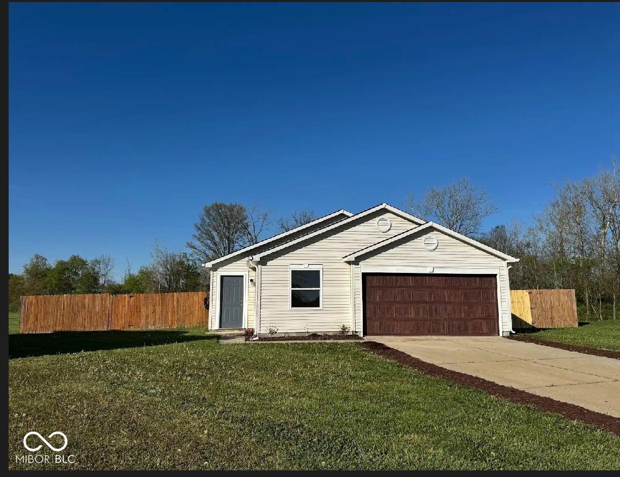 Front exterior at 2024 Bailey Circle, Greenfield, IN
