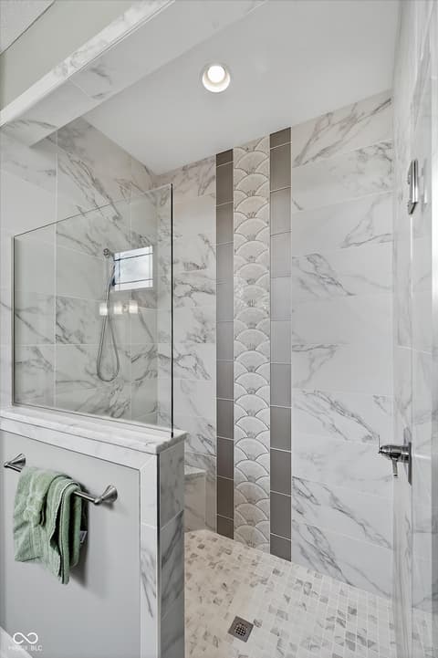 Primary bathroom at 18295 Lakes End Drive, Westfield, IN