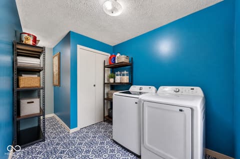 Laundry room at 601 S Main Street, Edinburgh, IN