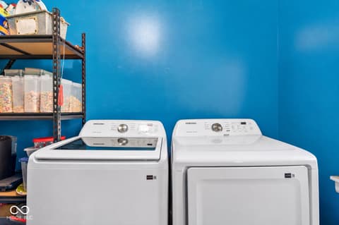 Laundry room at 601 S Main Street, Edinburgh, IN