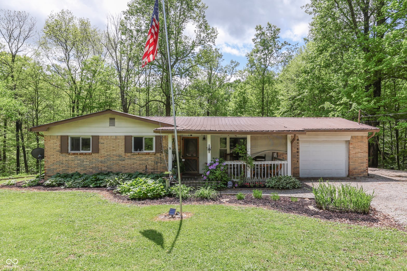 Photo of 181 W Robertson Road, Morgantown, IN