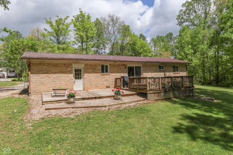 Photo of 181 W Robertson Road, Morgantown, IN