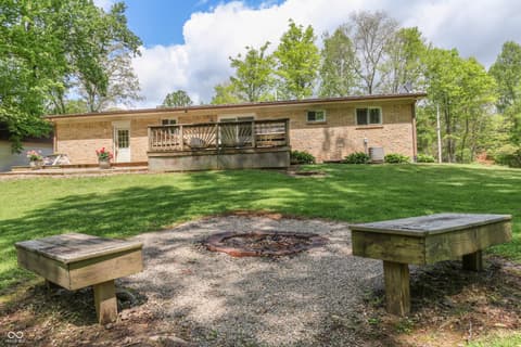 Photo of 181 W Robertson Road, Morgantown, IN