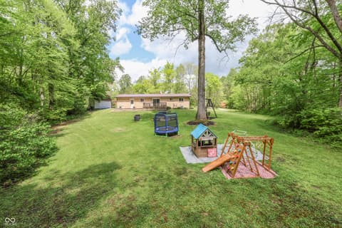 Photo of 181 W Robertson Road, Morgantown, IN