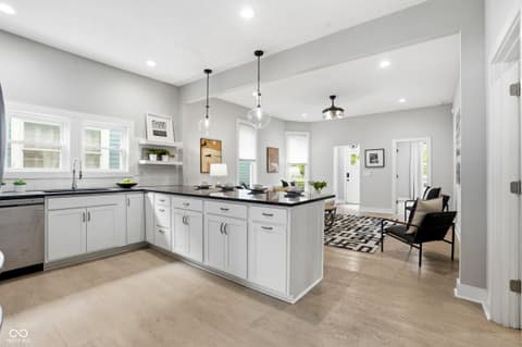 Photo of 1824 S Woodlawn Avenue, Indianapolis, IN