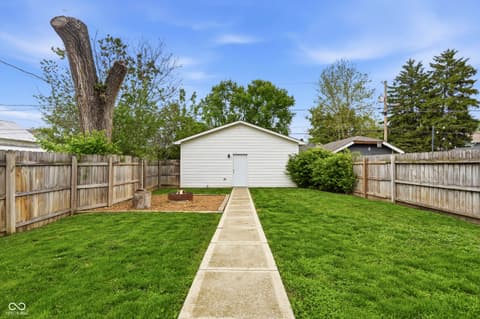 Photo of 1824 S Woodlawn Avenue, Indianapolis, IN