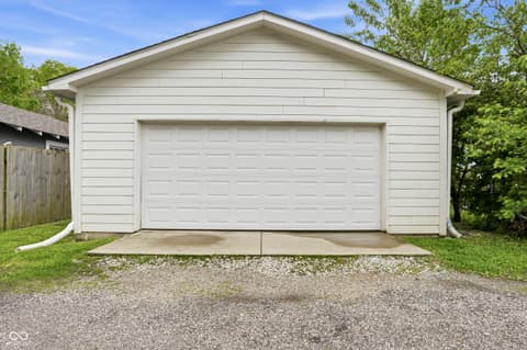 Photo of 1824 S Woodlawn Avenue, Indianapolis, IN