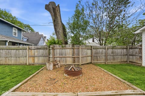 Photo of 1824 S Woodlawn Avenue, Indianapolis, IN