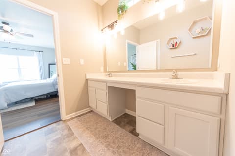Photo of 4624 Ozark Lane, Indianapolis, IN