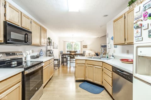 Kitchen at 9845 Worthington Boulevard, Fishers, IN