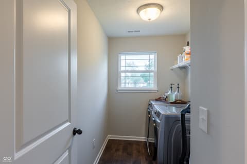 Laundry room at 604 Donegal Drive, Pendleton, IN