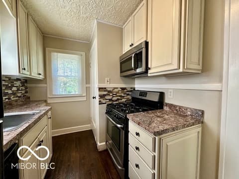 Photo of 804 E Markwood Avenue, Indianapolis, IN