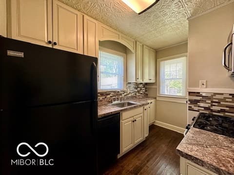 Photo of 804 E Markwood Avenue, Indianapolis, IN
