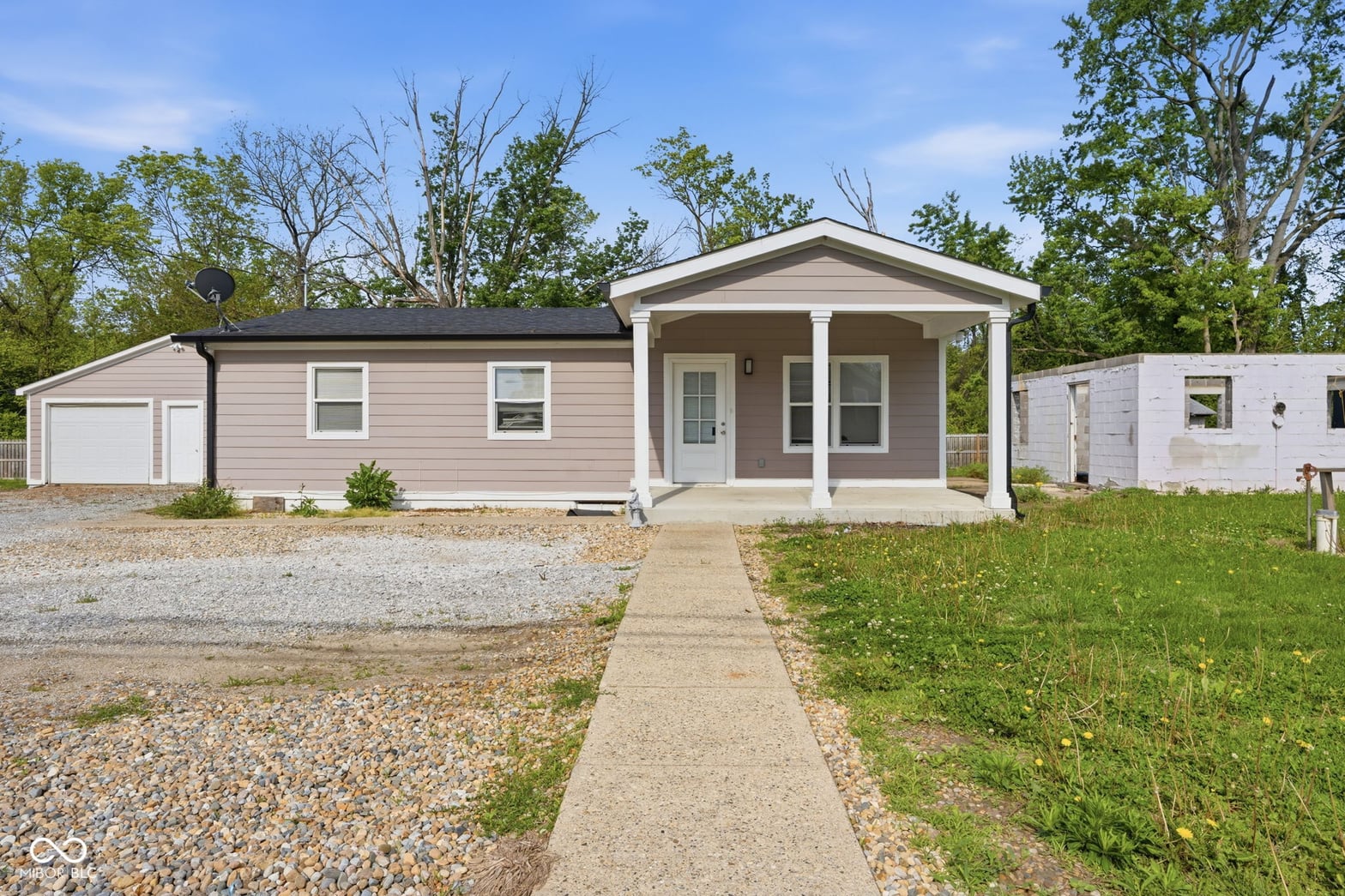Photo of 2616 2624 S County Road 1050 E, Indianapolis, IN