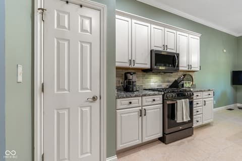 Photo of 2545 Eisenhower Lane, Terre Haute, IN