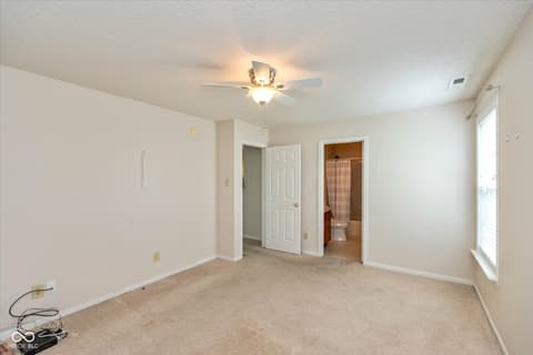 Photo of 560 Runnymede Court, Greenfield, IN