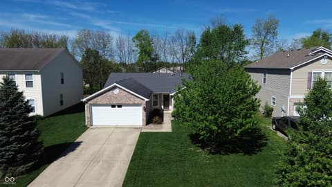 Photo of 560 Runnymede Court, Greenfield, IN