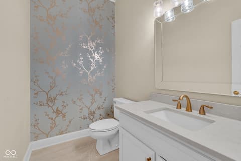Primary bathroom at 3172 Smokey Ridge Lane, Carmel, IN