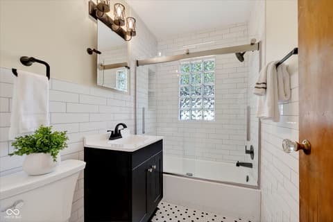 Photo of 5218 Kingsley Drive, Indianapolis, IN