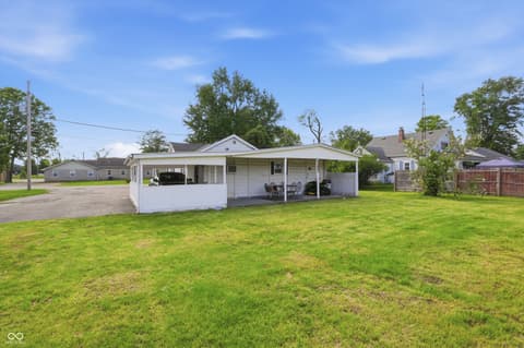 Photo of 9117 Main Street, Taylorsville, IN