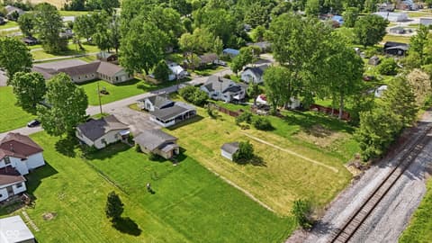 Photo of 9117 Main Street, Taylorsville, IN