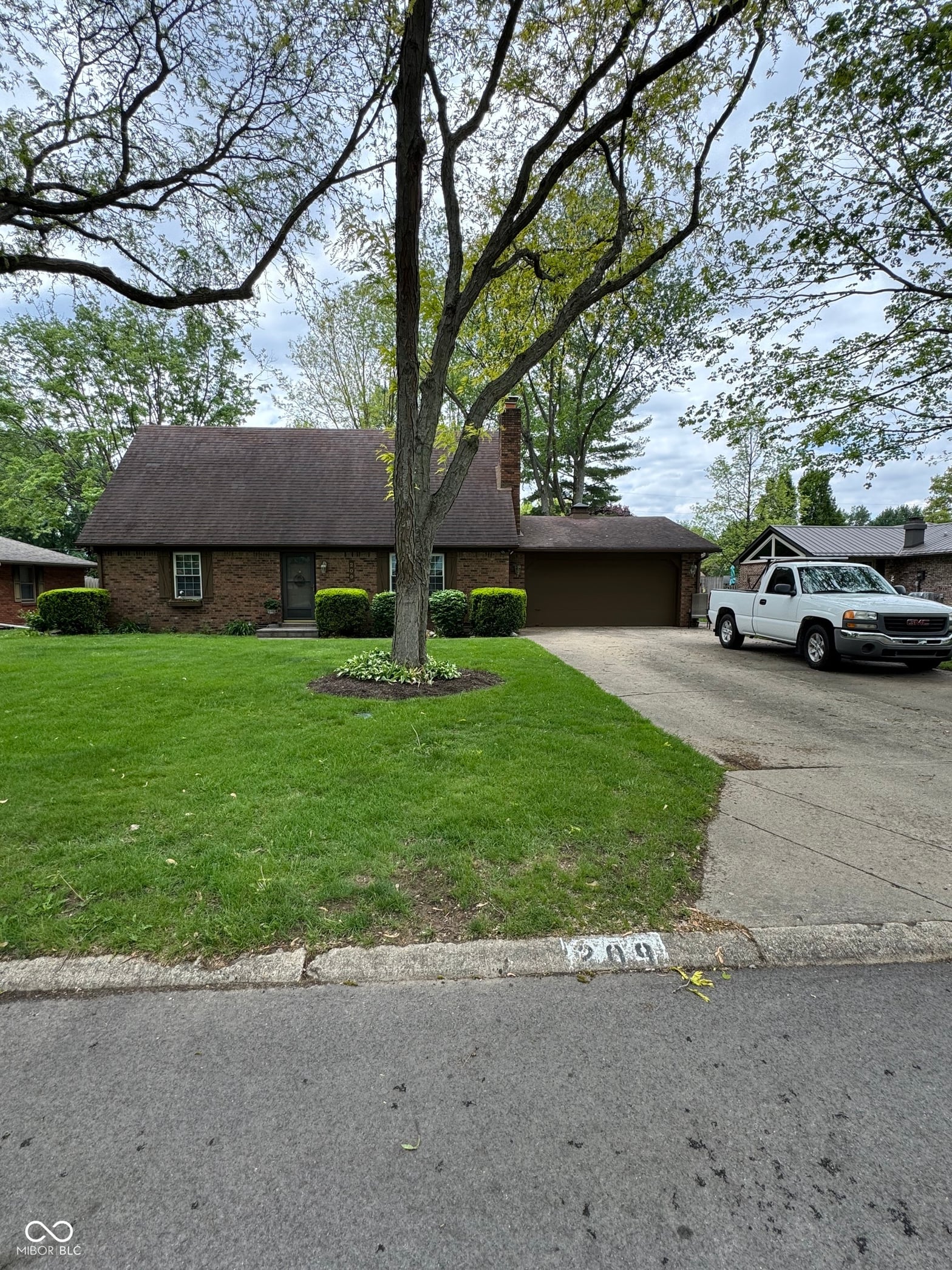Photo of 209 S Roby Drive, Anderson, IN