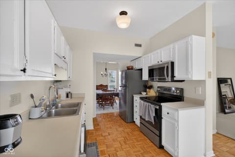 Photo of 5935 Candlewick Drive, Indianapolis, IN